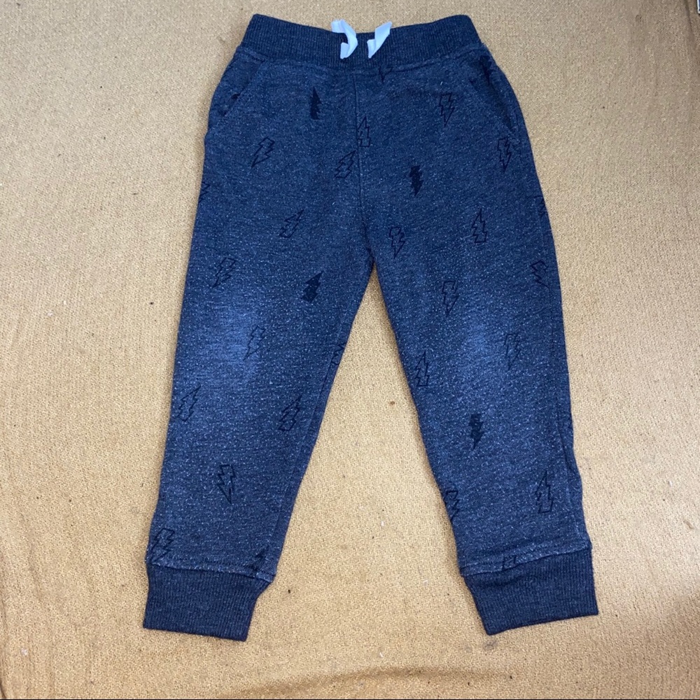 Cute frayed joggers
